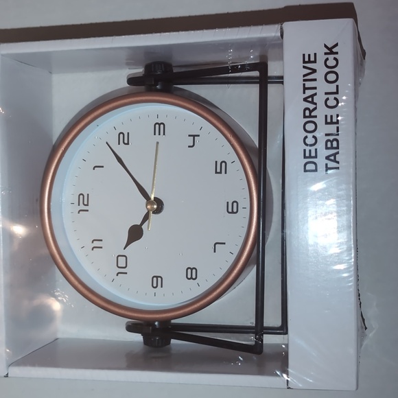 6" Decorative Table Clock - Picture 3 of 3